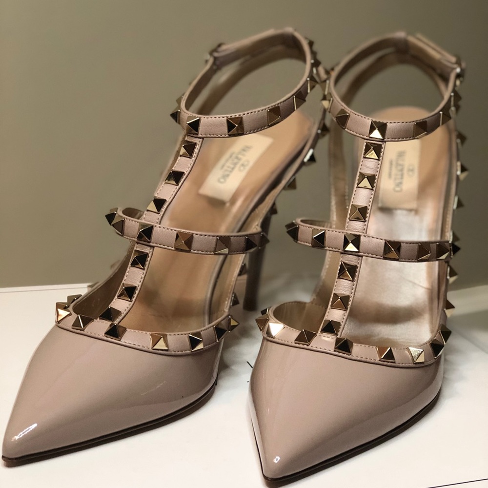 Authentic Valentino Rockstud T-Strap Pump